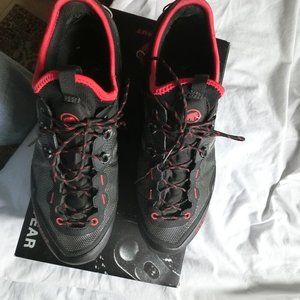 mammut approach hiking shoes 10.5 mens